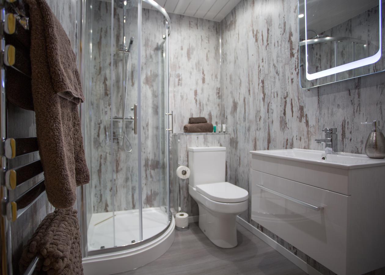 Beudy Bach Bed & Breakfast Cross Hands Bagian luar foto